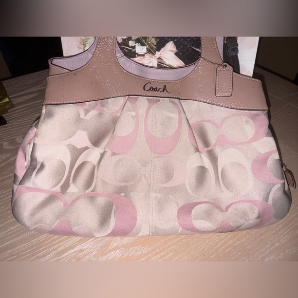 Coach Signature Monogram Blush and Beige Shoulder Bag - Picture 2 of 16